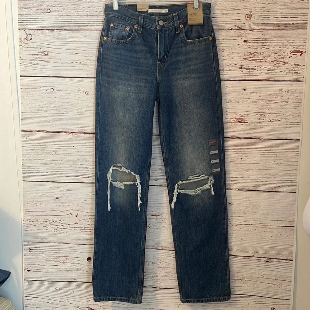 Levis